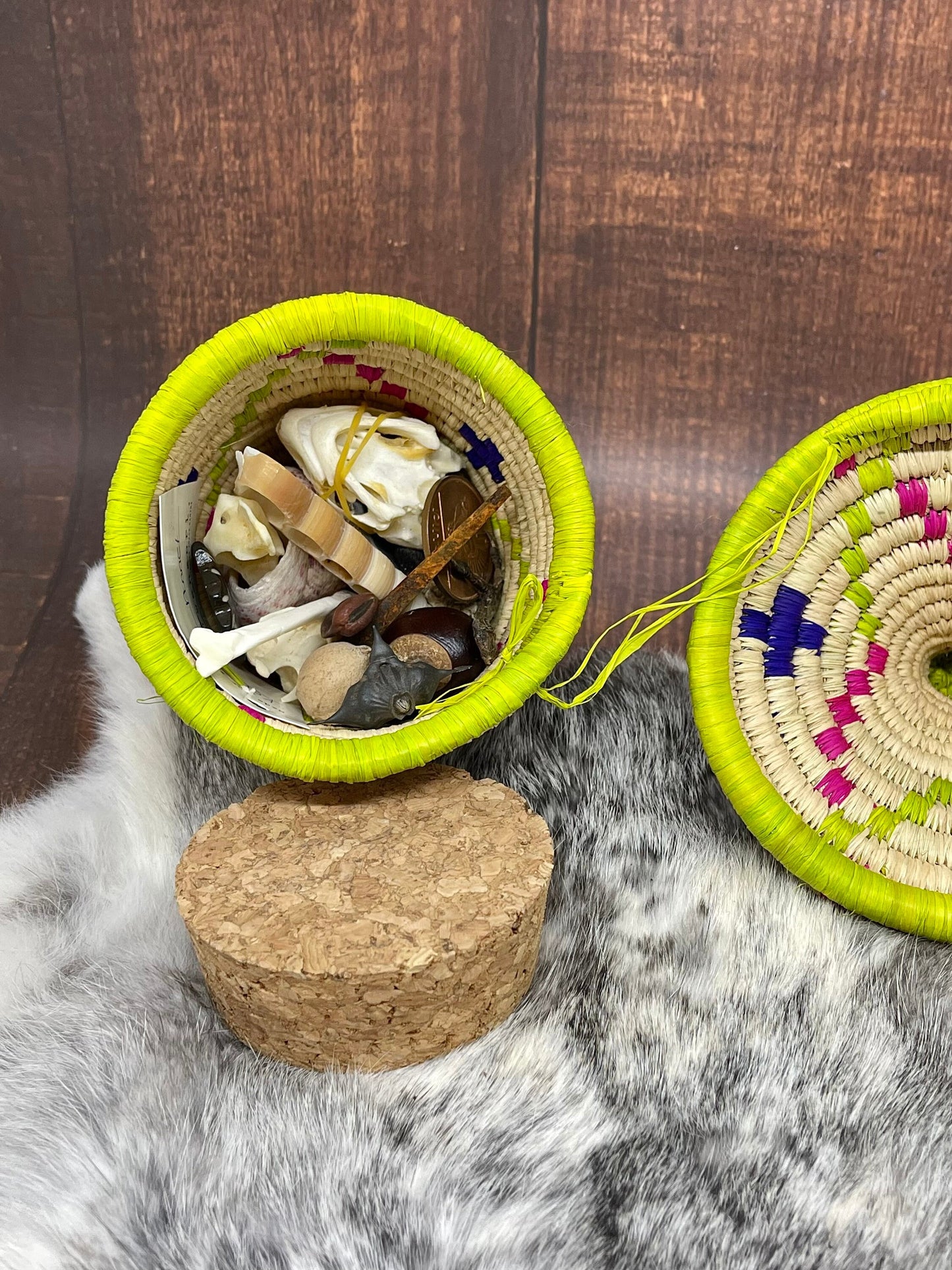 Bone Throwing Set in Basket