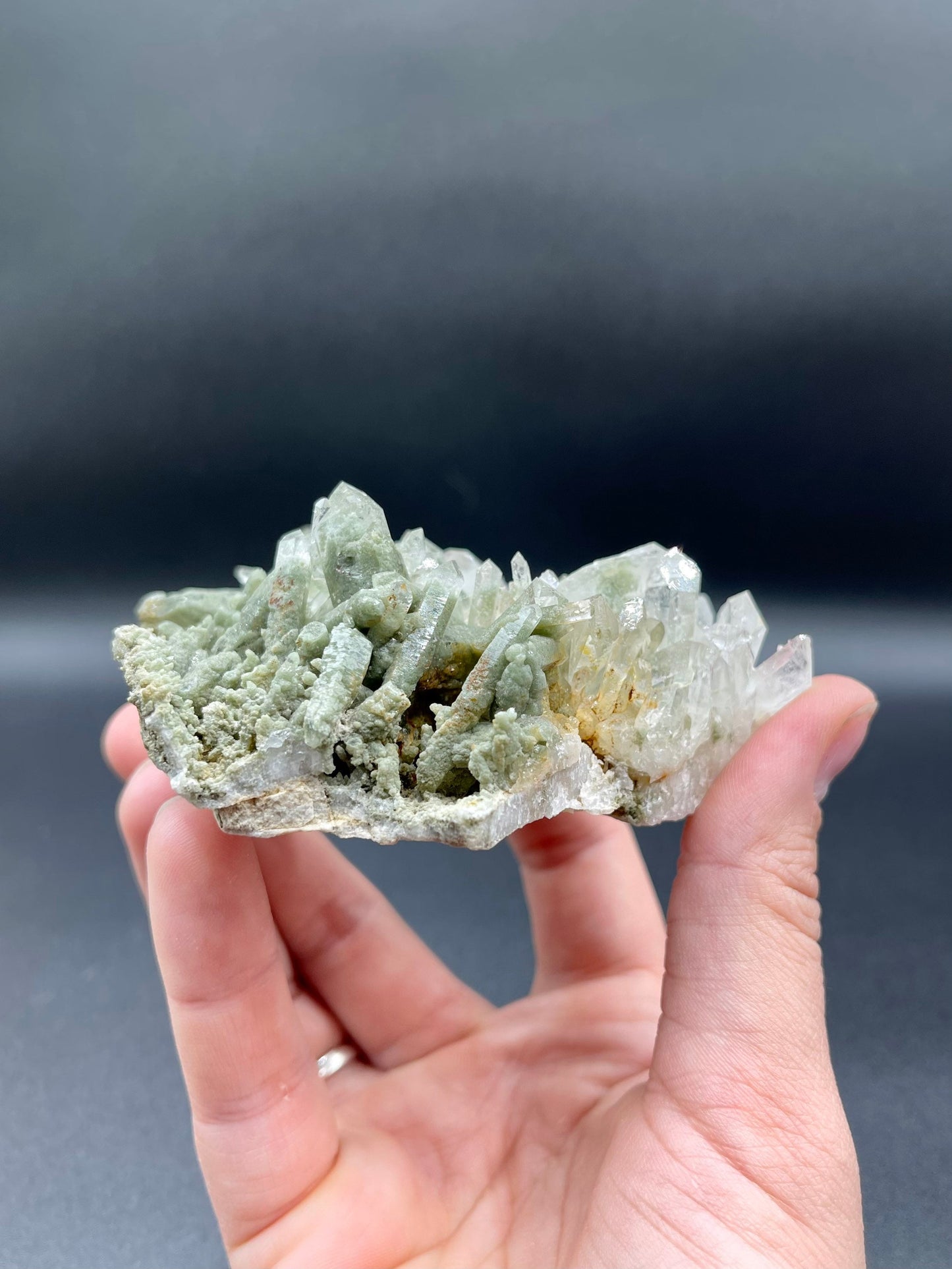 Chlorite in Quartz Cluster