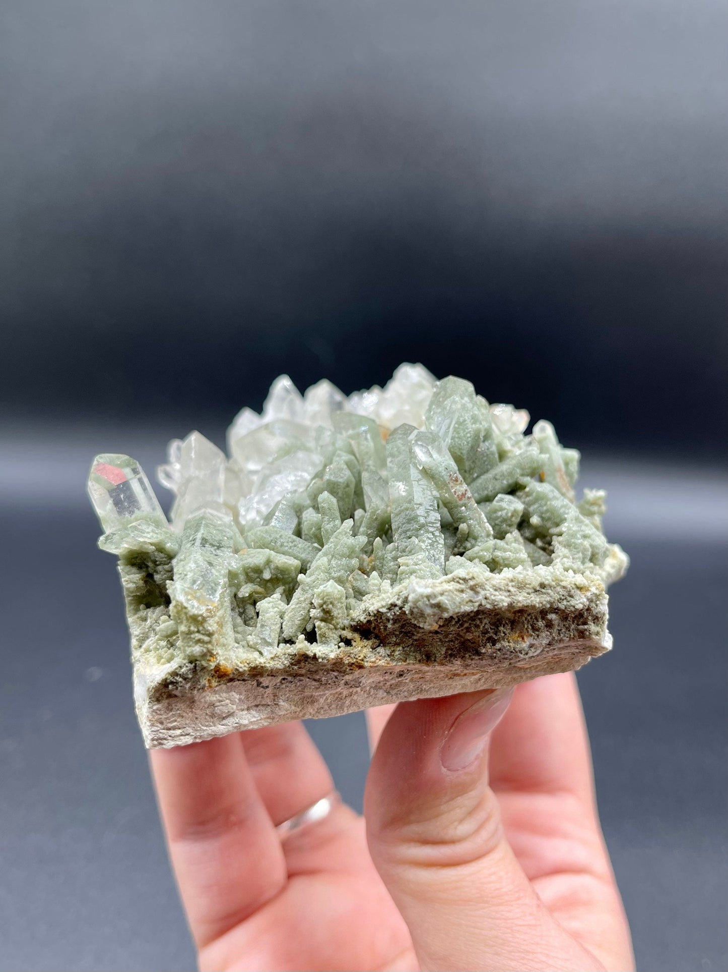 Chlorite in Quartz Cluster