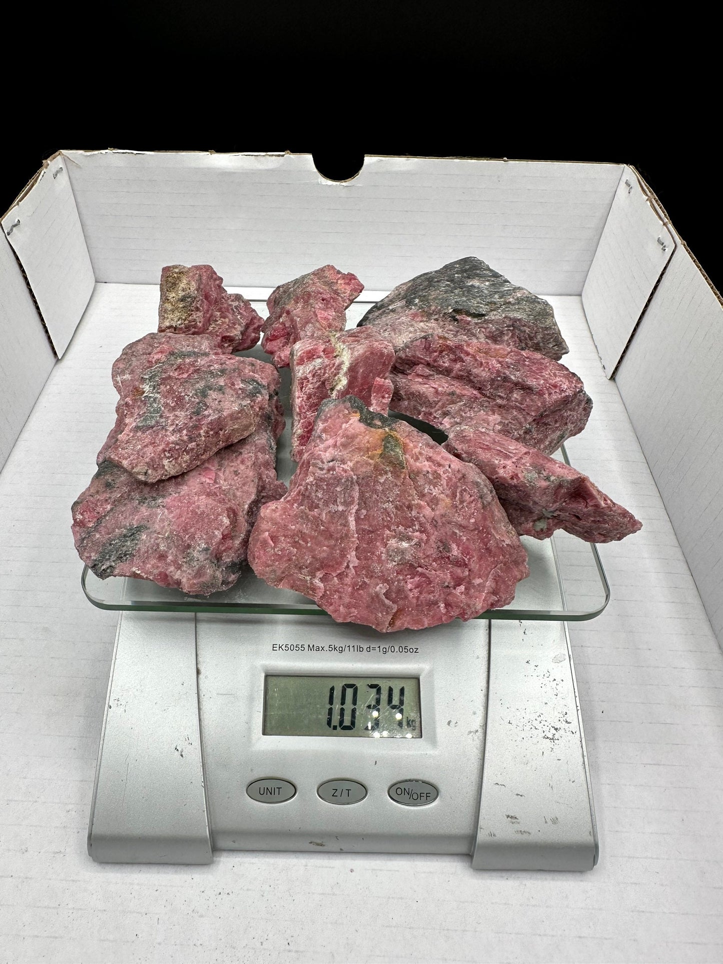 Wholesale Lot 1KG Rough Rhodonite with Amphibole, Cummingtonite and other Minerals